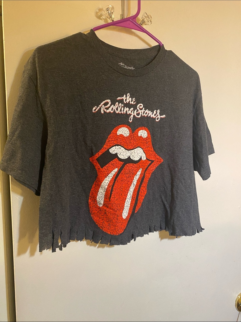 Rolling Stones Black Cropped Graphic Tee with Red Tongue
